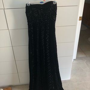 Black velvet strapless gown